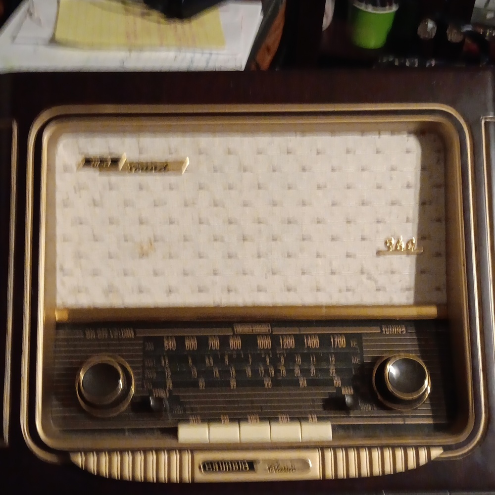 Grundig classic960 am fm sw stereo table radio
